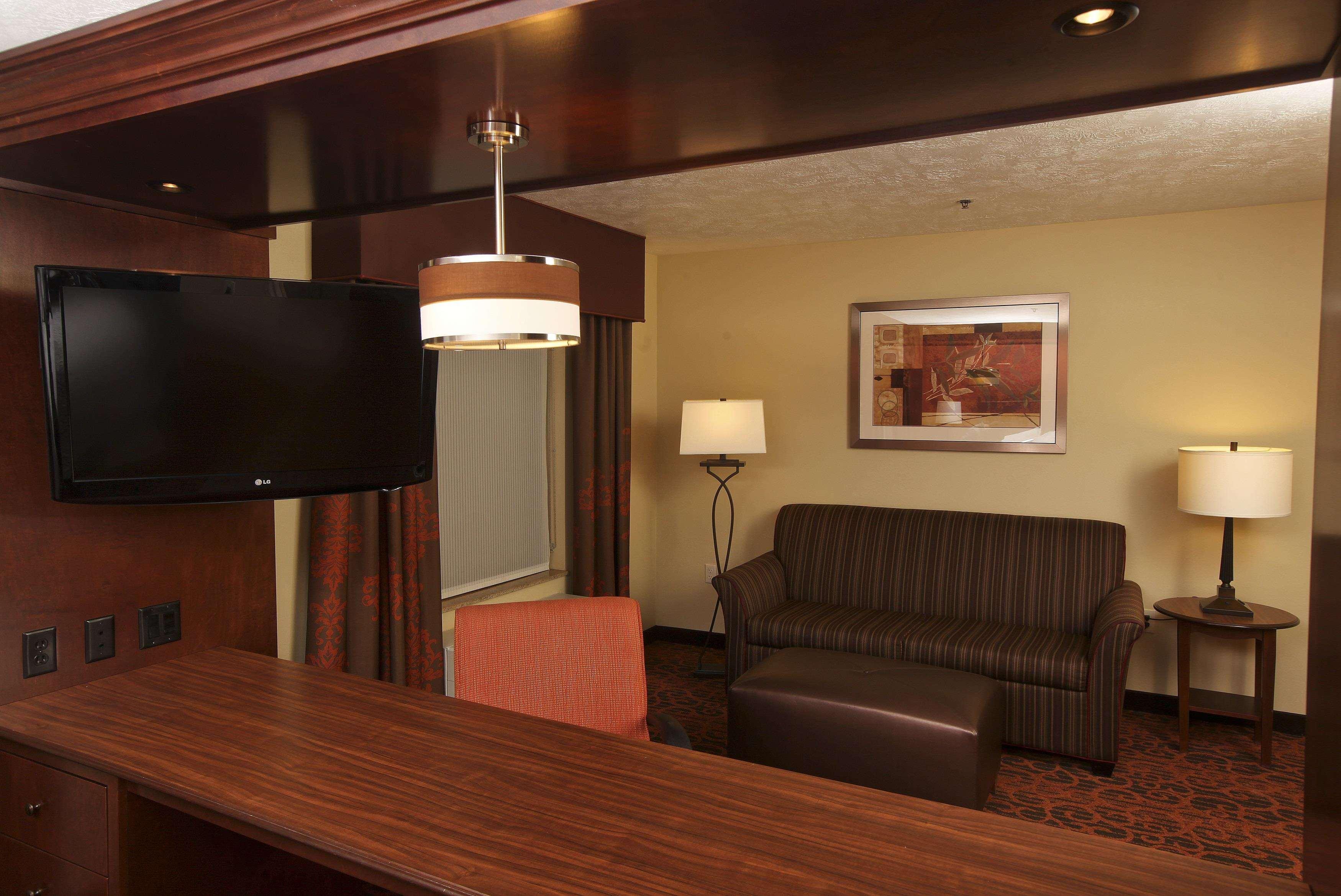 Hampton Inn & Suites Fargo Medical Center Bagian luar foto