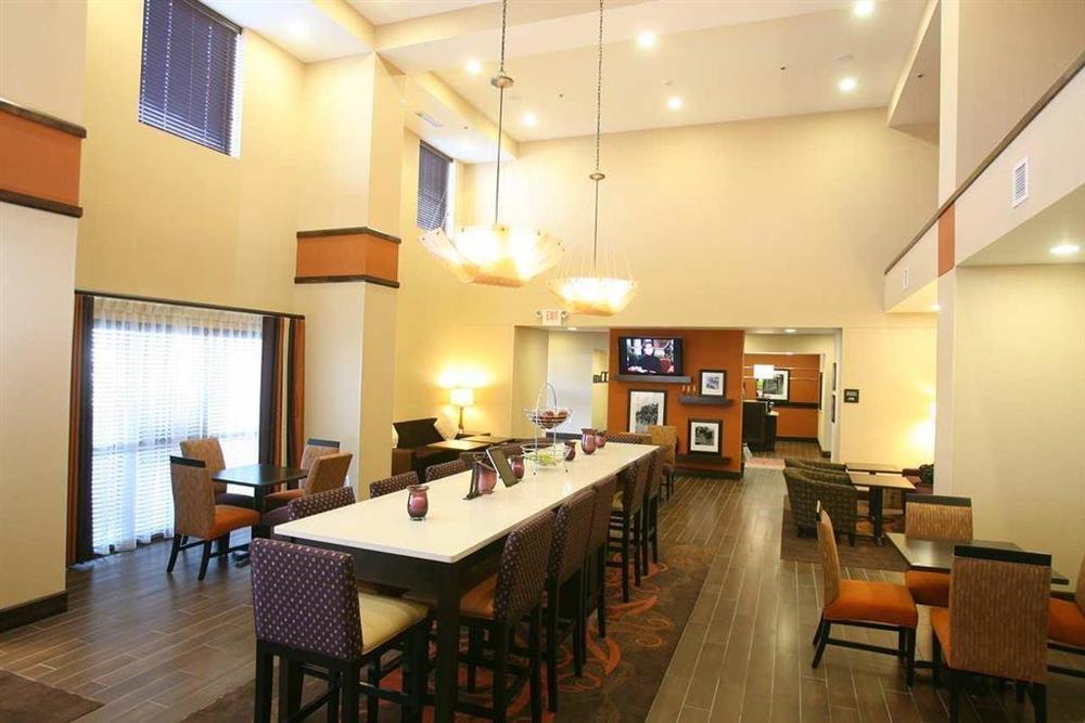 Hampton Inn & Suites Fargo Medical Center Restoran foto