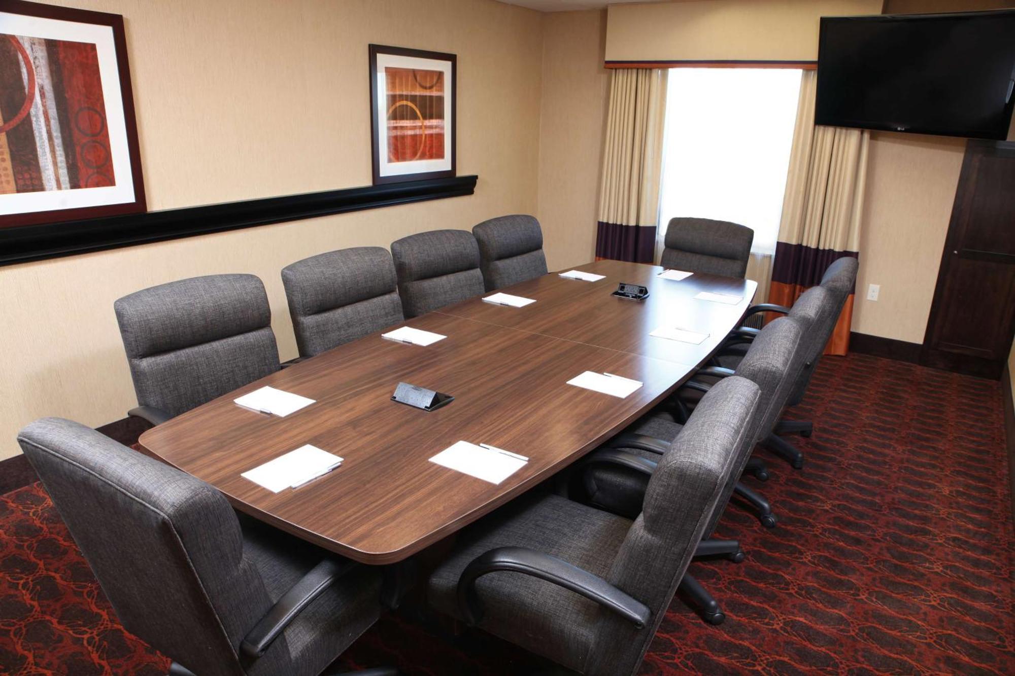 Hampton Inn & Suites Fargo Medical Center Bagian luar foto