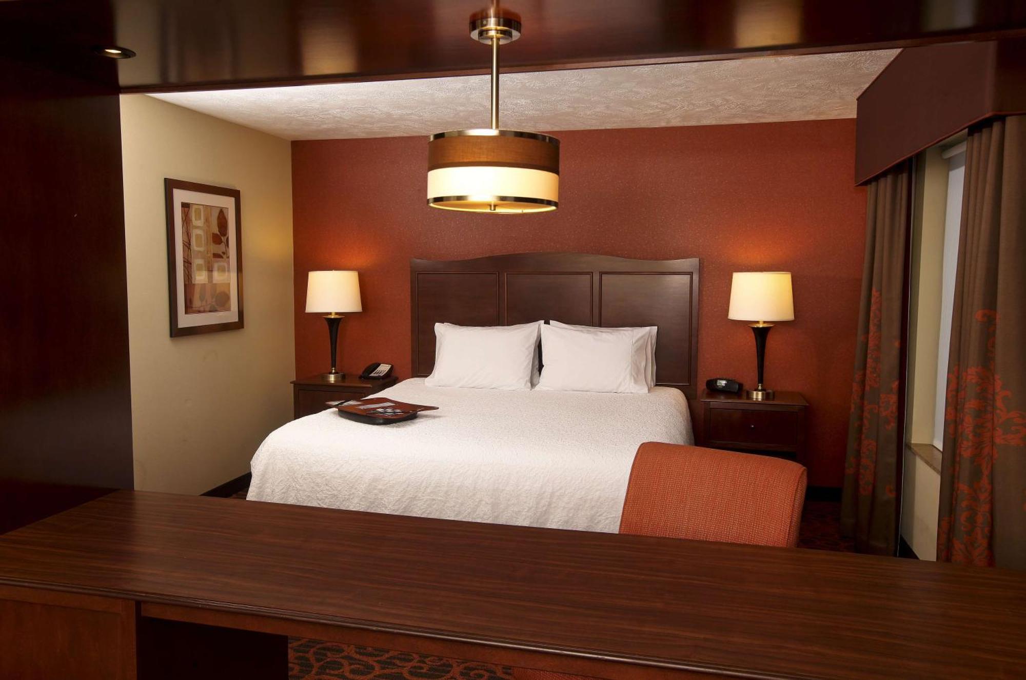 Hampton Inn & Suites Fargo Medical Center Bagian luar foto