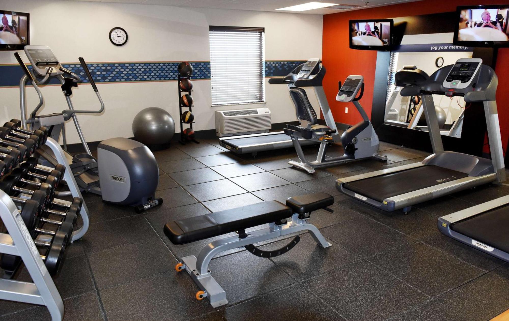 Hampton Inn & Suites Fargo Medical Center Bagian luar foto