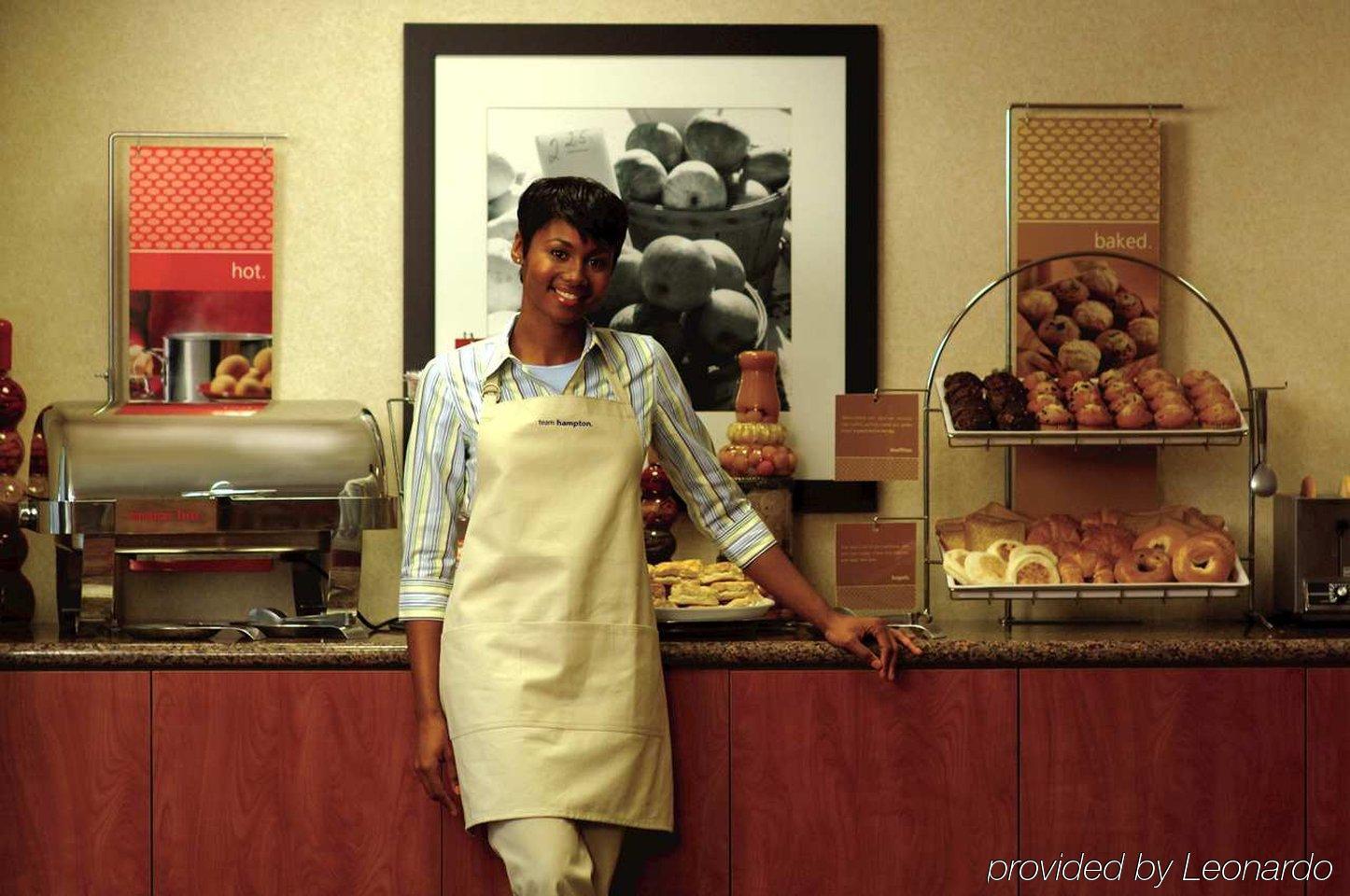 Hampton Inn & Suites Fargo Medical Center Restoran foto