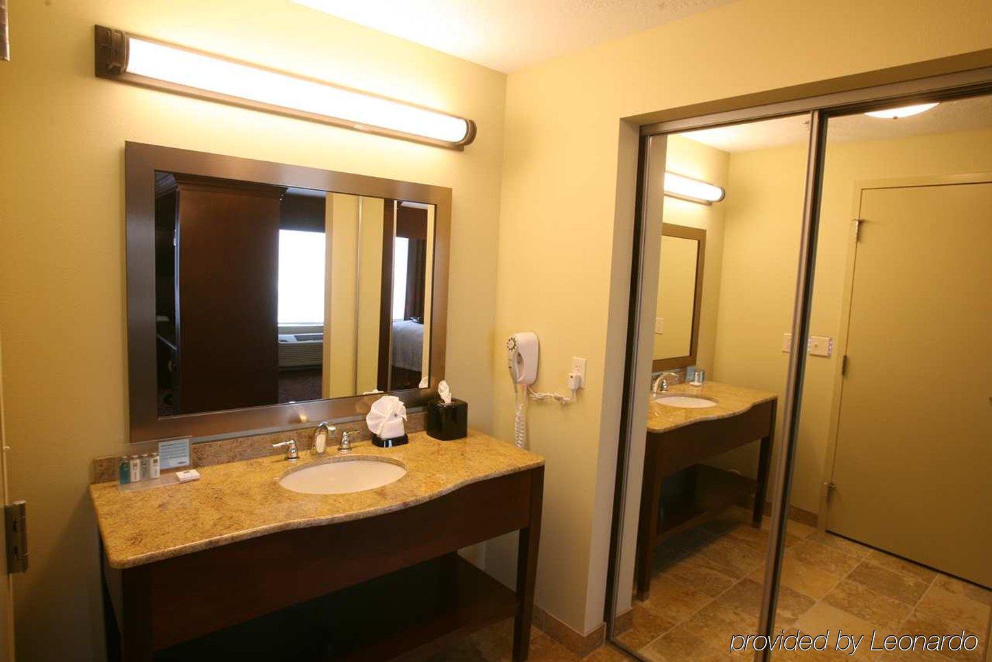 Hampton Inn & Suites Fargo Medical Center Ruang foto